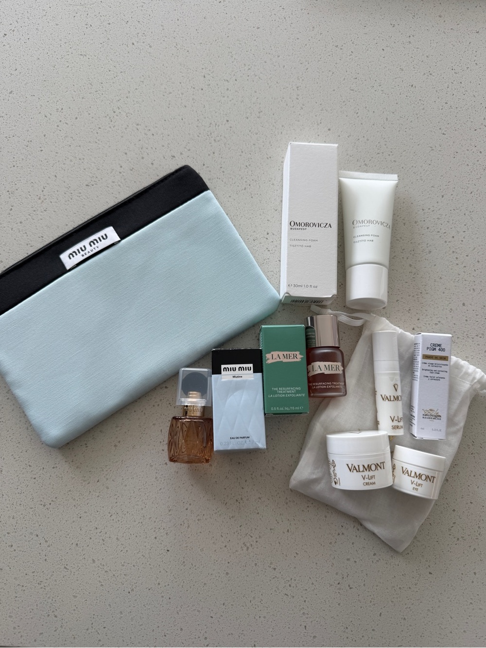 Luxury skincare set Valmont V-Lift Cream & Serum, Miu miu and more - Picture 5 of 5